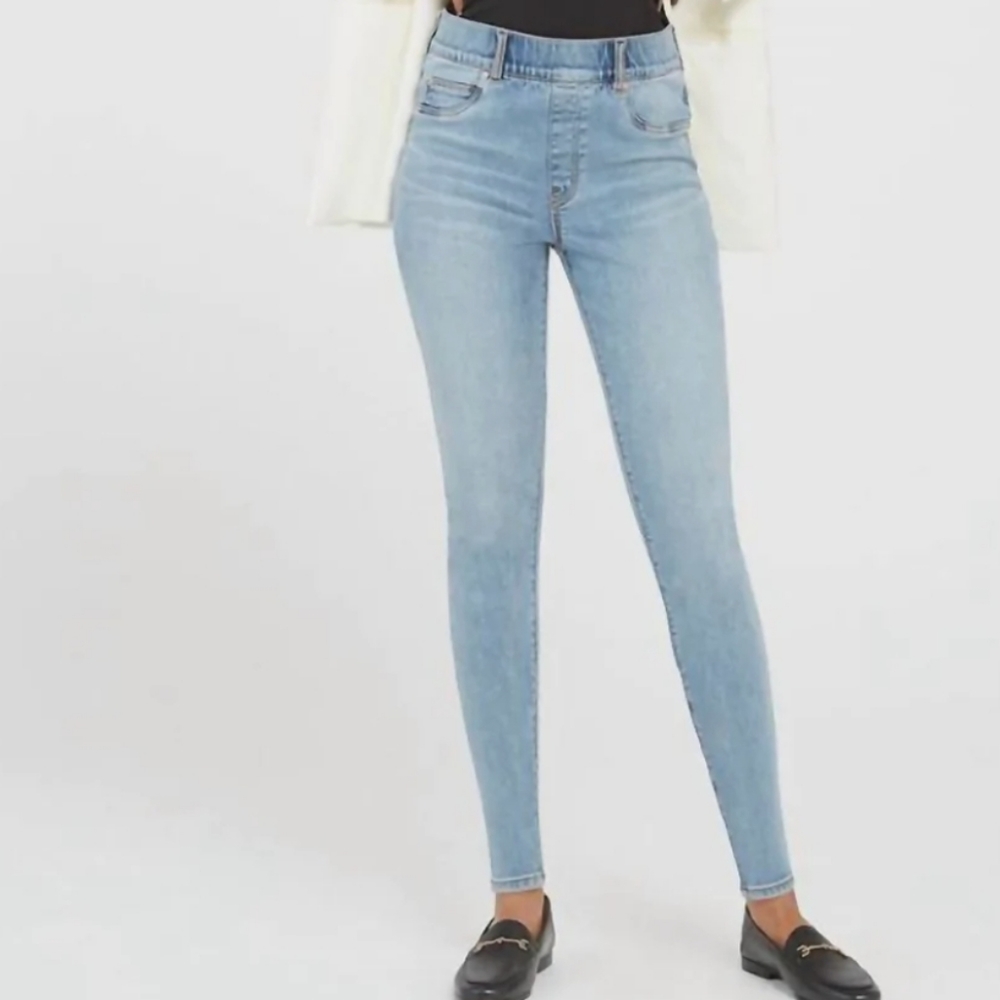 NWT SPANX Ankle Skinny Jeans, Light Vintage Wash Sz. M